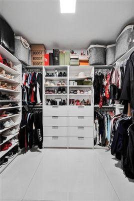 Interior, Recessed Lighting, Walk-in Closets