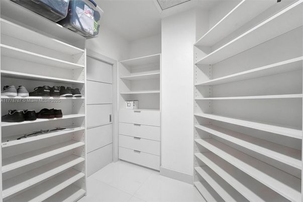 Interior, Walk-in Closets