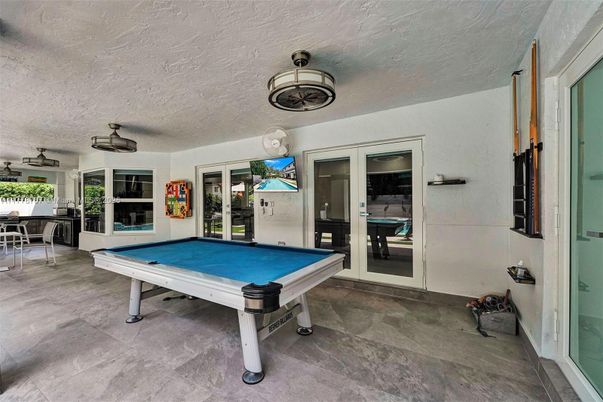 Billiard Table, Game Room, Interior