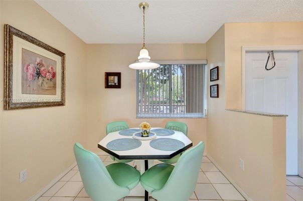 Dining room, Interior, Pendant Lights