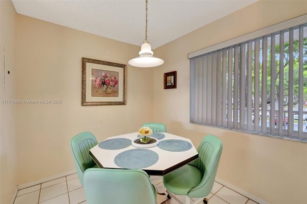 Dining room, Interior, Pendant Lights