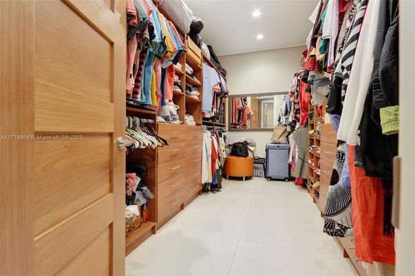 Interior, Recessed Lighting, Walk-in Closets