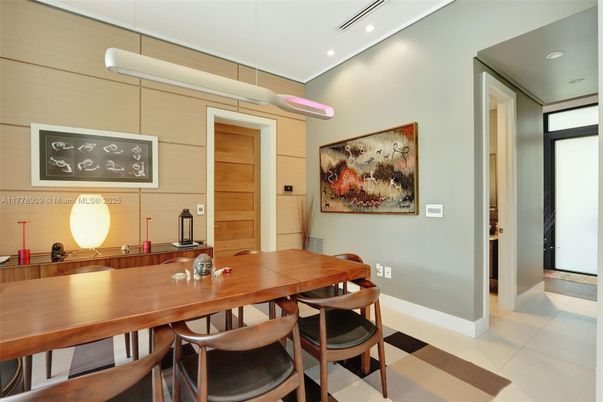 Dining room, Interior, Pendant Lights, Recessed Lighting