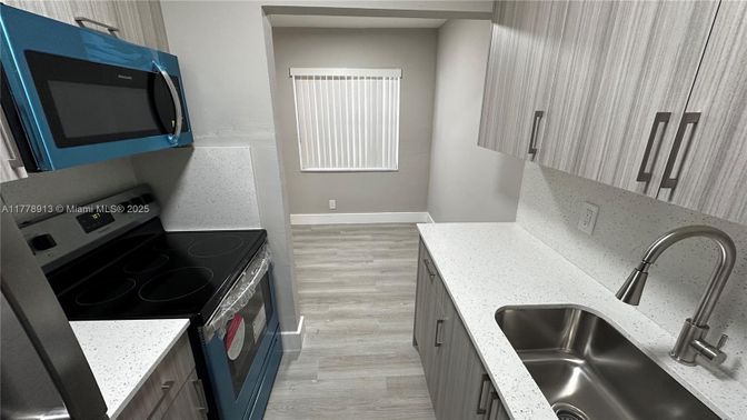 Interior, Kitchen, Wood Texture Flooring