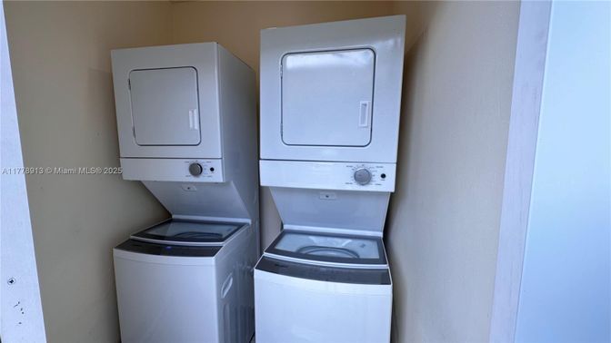 Interior, Utility Closets, Washer