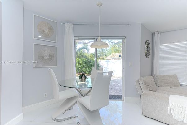 Dining room, Interior, Pendant Lights