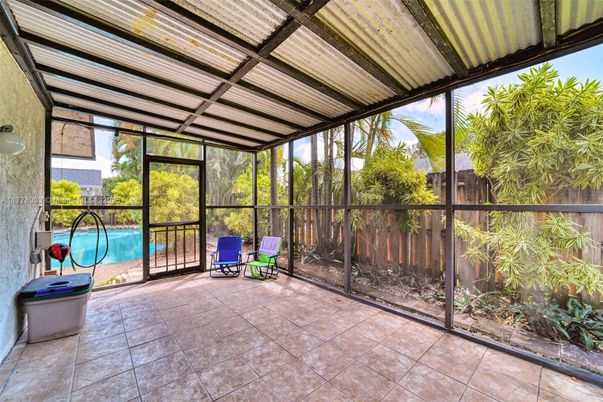 Interior, Pool, Sun Room