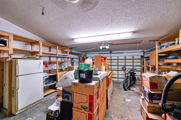 Garage, Interior