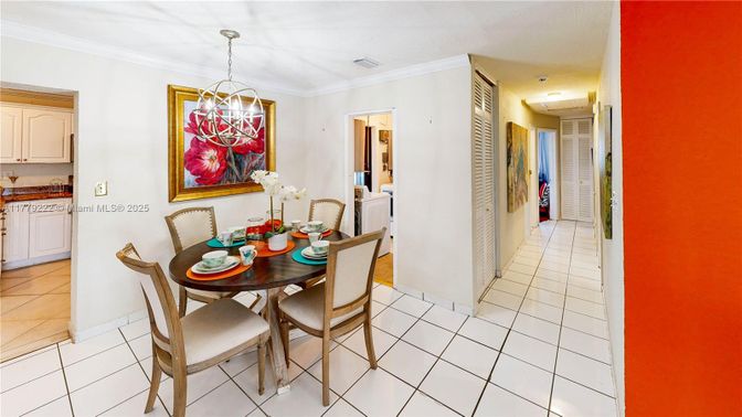 Dining room, Interior, Pendant Lights