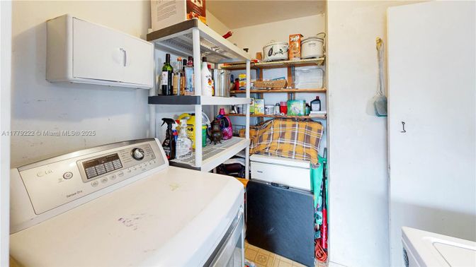 Interior, Utility Closets, Washer