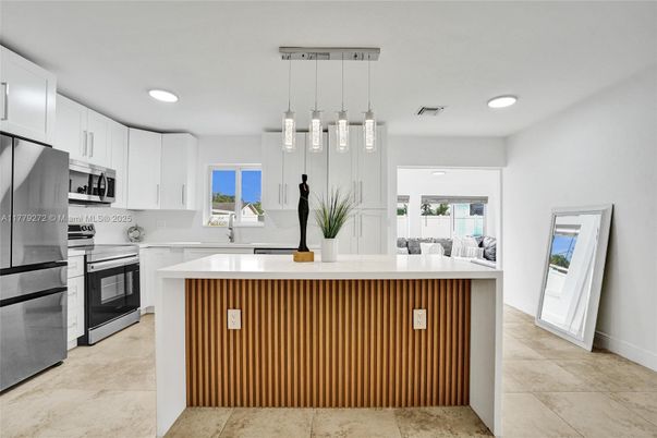 Interior, Kitchen, Pendant Lights, Recessed Lighting, Stainless Steel Appliances