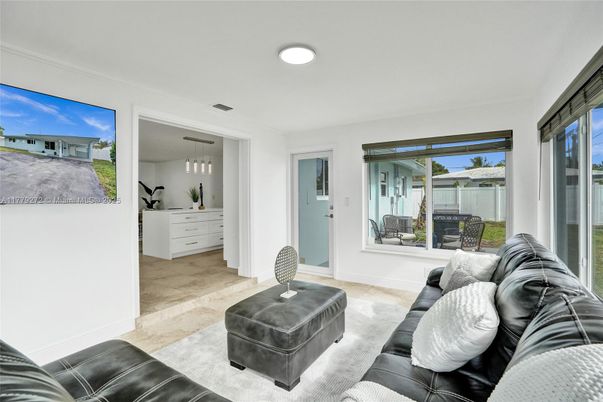 Interior, Living room, Pendant Lights
