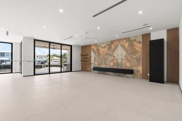 Empty room, Interior, Recessed Lighting