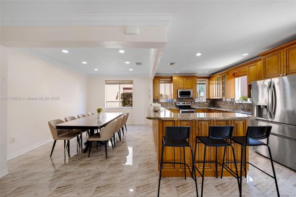 Dining room, Interior, Kitchen, Marble, Recessed Lighting, Stainless Steel Appliances