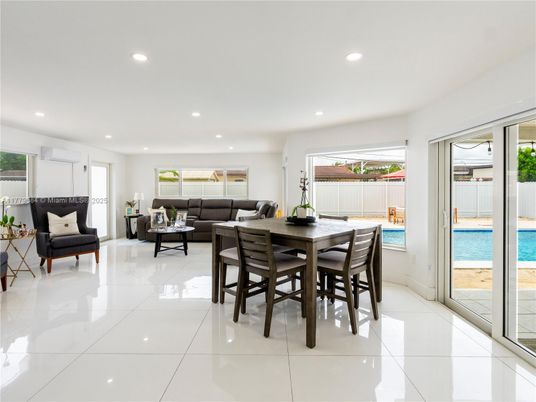 Dining room, Interior, Living room, Recessed Lighting