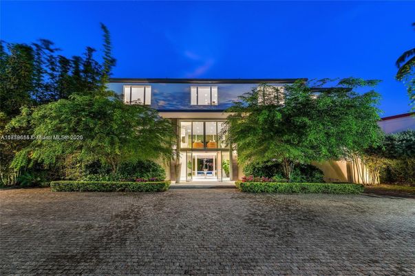 Backyard, Exterior, Facade, Georgian
