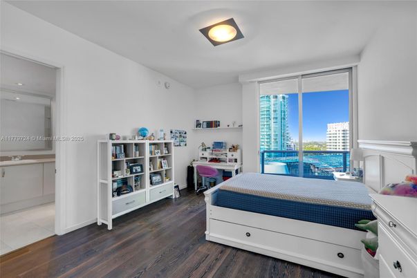 Bedroom, Interior, Water, Wood Texture Flooring