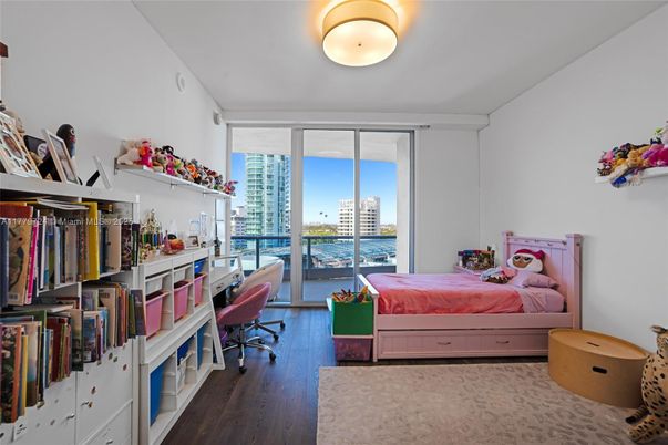 Bedroom, Home Office, Interior, Water, Wood Texture Flooring