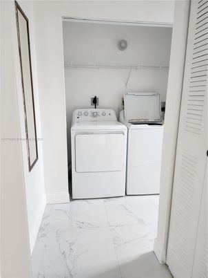 Interior, Marble, Utility Closets, Washer