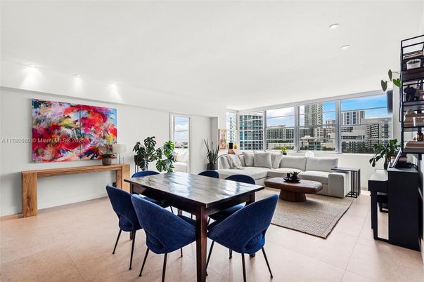 Dining room, Interior, Living room, Recessed Lighting
