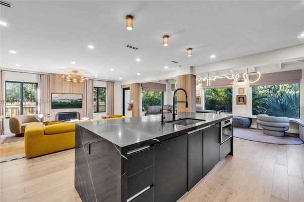 Chandelier, Interior, Kitchen, Living room, Pendant Lights, Recessed Lighting, Wood Texture Flooring