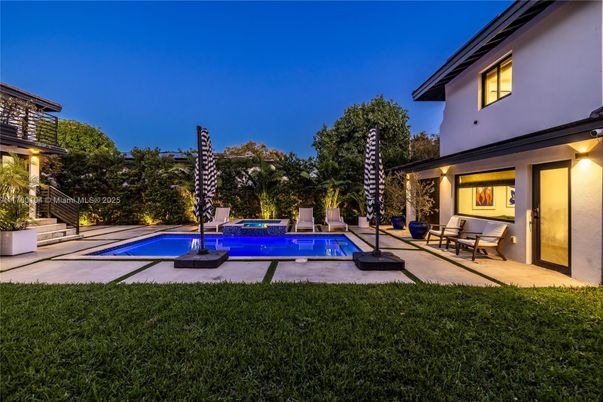 Backyard, Exterior, Pool