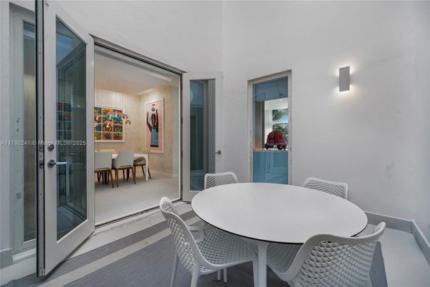 Dining room, Interior