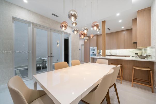 Dining room, Interior, Kitchen, Pendant Lights, Recessed Lighting