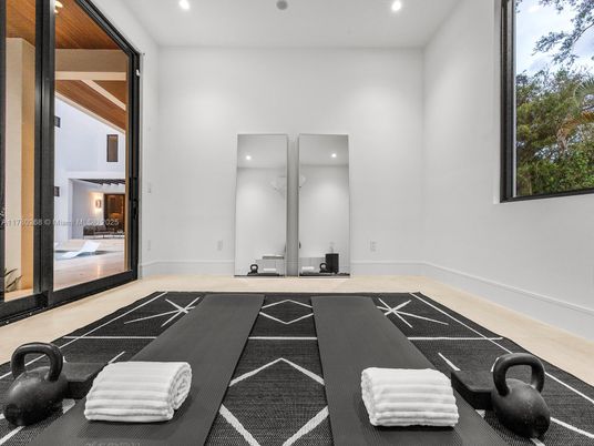 Fitness Equipment, Interior, Recessed Lighting