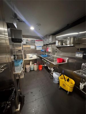 Interior, Recessed Lighting, Stainless Steel Appliances