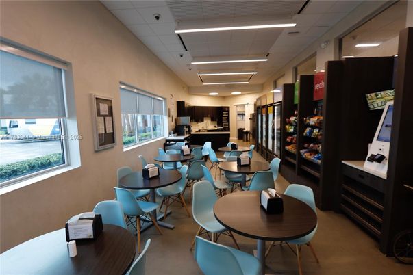 Dining room, Interior, Kitchen, Recessed Lighting