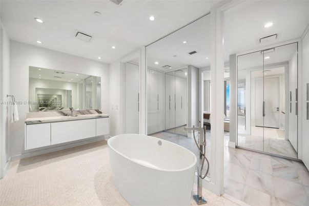 Bathroom, Free Standing Baths, Glass Shower, Interior, Recessed Lighting