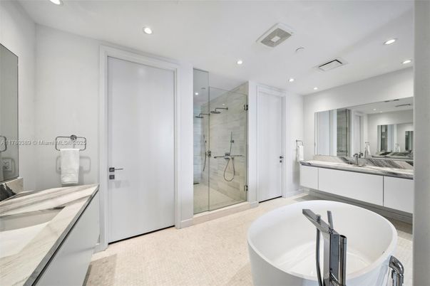 Bathroom, Dual Sink Vanities, Free Standing Baths, Glass Shower, Interior, Recessed Lighting