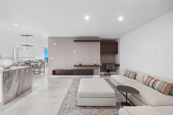 Interior, Living room, Marble, Pendant Lights, Recessed Lighting