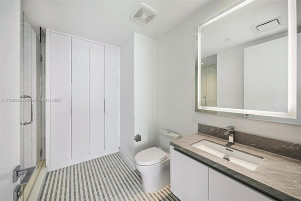 Bathroom, Interior, Recessed Lighting