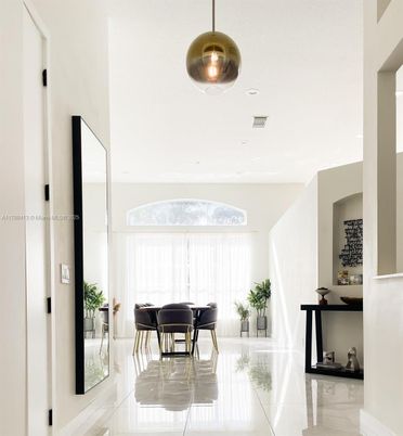 Dining room, Interior