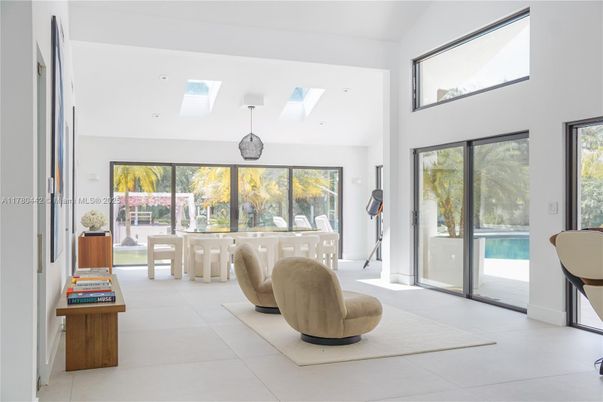 Dining room, Interior, Pendant Lights
