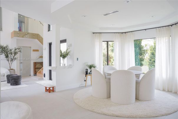 Dining room, Interior, Recessed Lighting