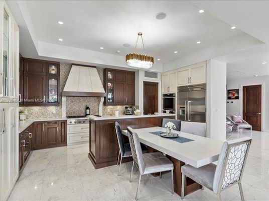 Chandelier, Dining room, Interior, Kitchen, Marble, Recessed Lighting, Stainless Steel Appliances