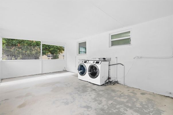 Interior, Washer