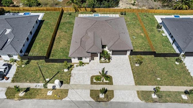 Exterior, Drone