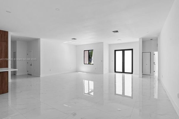 Empty room, Interior, Marble, Recessed Lighting