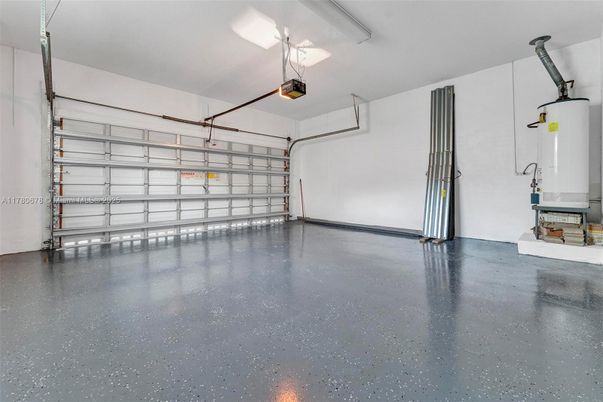 Garage, Interior