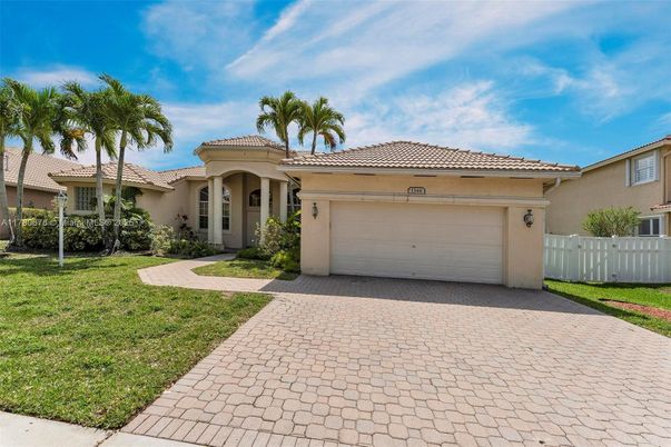 Attached, Backyard, Exterior, Facade, Mediterranean
