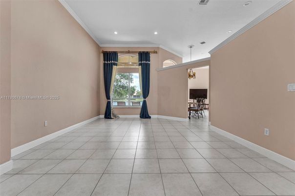 Dining room, Interior, Pendant Lights, Recessed Lighting