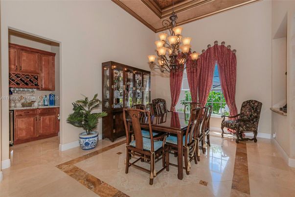 Chandelier, Dining room, Interior