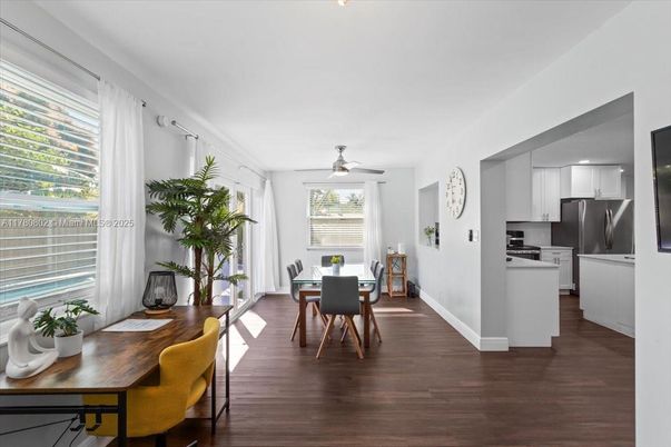 Dining room, Interior, Kitchen, Stainless Steel Appliances, Wood Texture Flooring