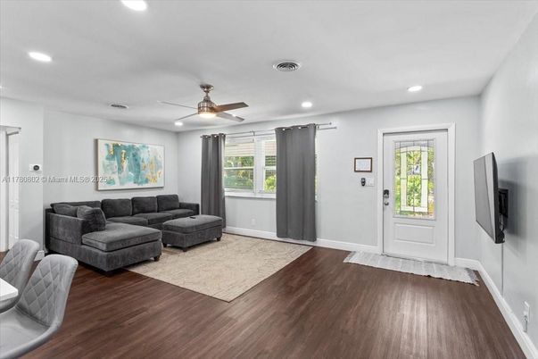 Interior, Recessed Lighting, Wood Texture Flooring