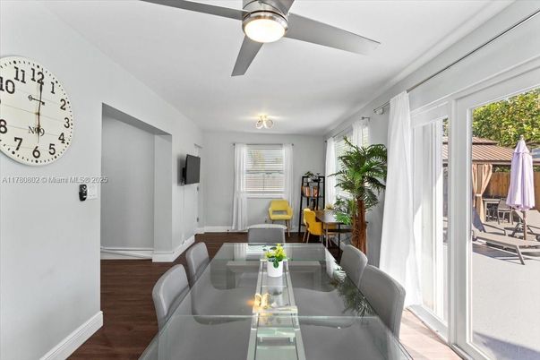 Dining room, Interior, Wood Texture Flooring