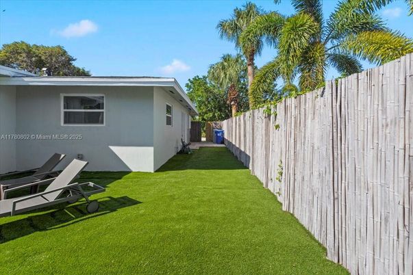 Backyard, Exterior